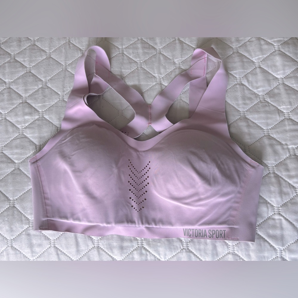 Women’s Victoria Sport Angel Max Bra, Size 32C, Light Pink